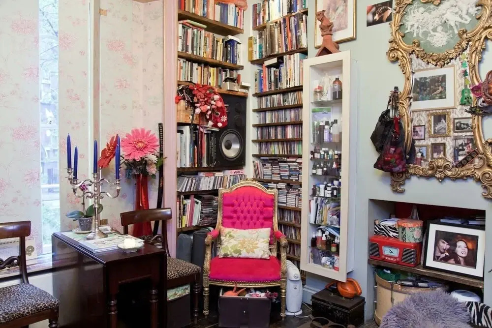 Boutique Bijoux Garden Flat in Vibrant Oval