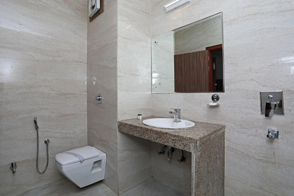 OYO 10343 Hotel Heera Foods