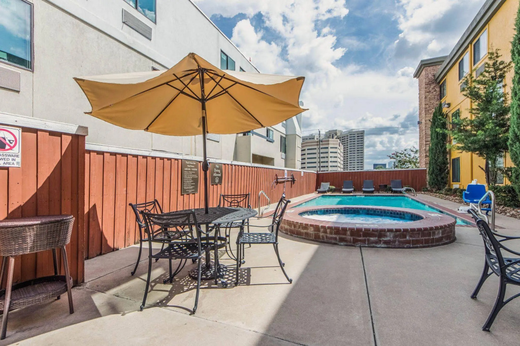 Comfort Inn Dallas Park Central