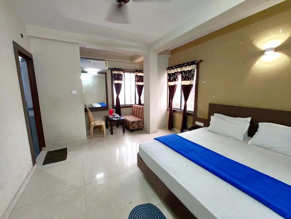 Hotel UK Palace Puri by Goroomgo