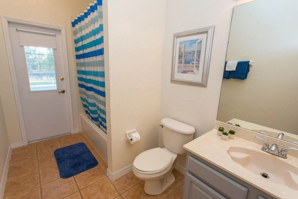 Newly Renovated Gorgeous Modern 4 Bed Villa With South Facing Pool & Spa
