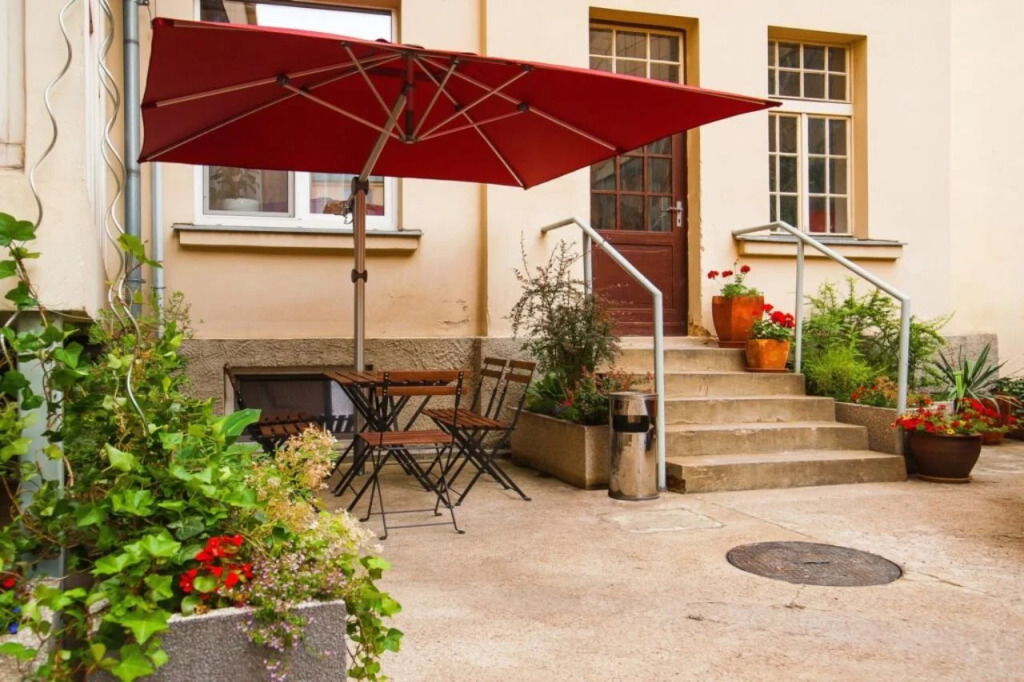 Cloister Inn Hotel