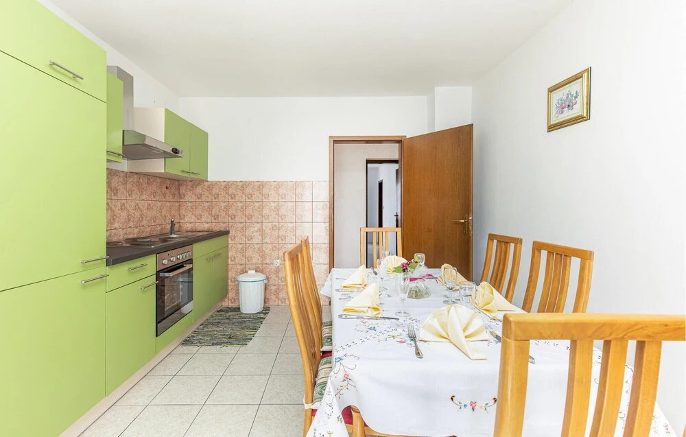 Stunning Apartment in Novi Vinodolski With Wifi and 4 Bedrooms