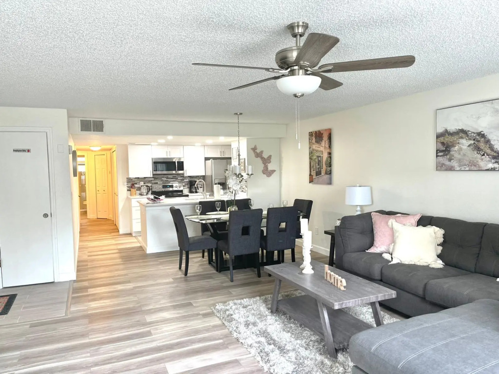 Grand Family 3BD Condo Apartment Near Disney Parks 5