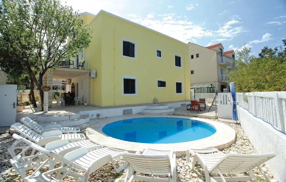 Stunning Home in Korcula With Wifi and 6 Bedrooms