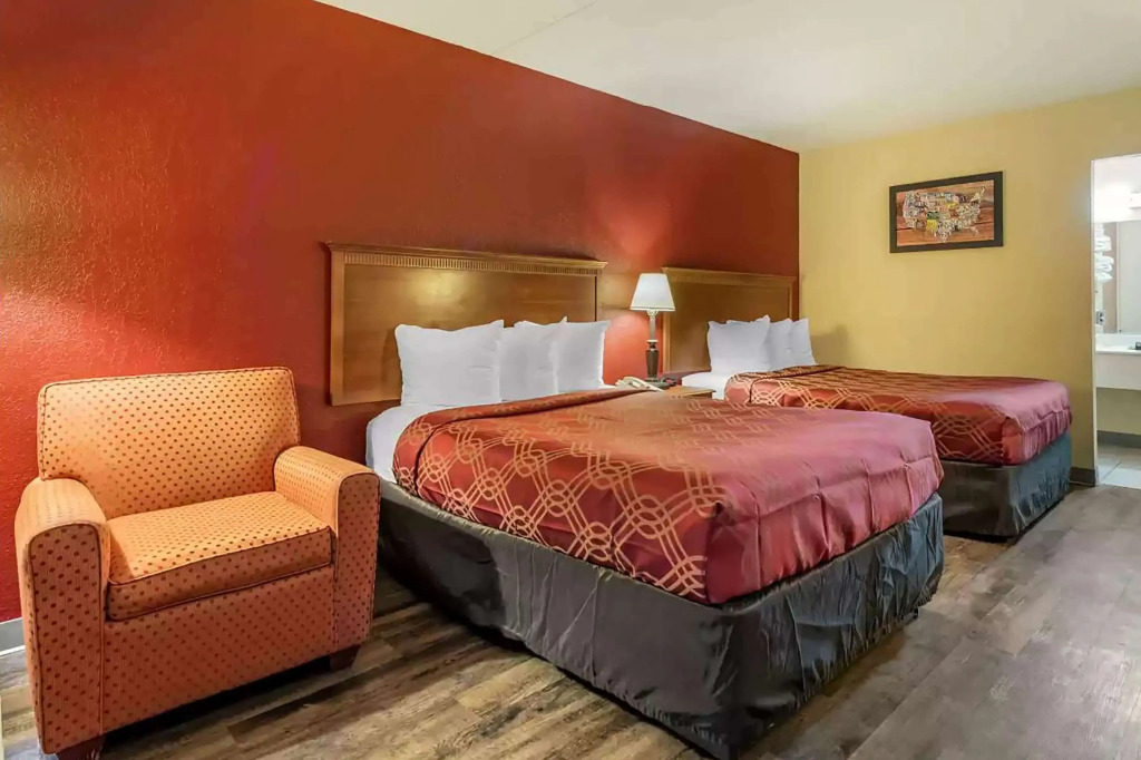 Super 8 by Wyndham Perrysburg-Toledo