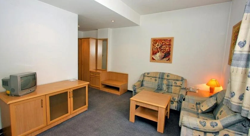 Tangra Hotel