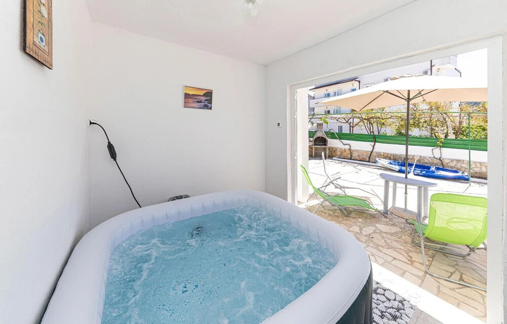 Gorgeous Home In Vinisce With House Sea View