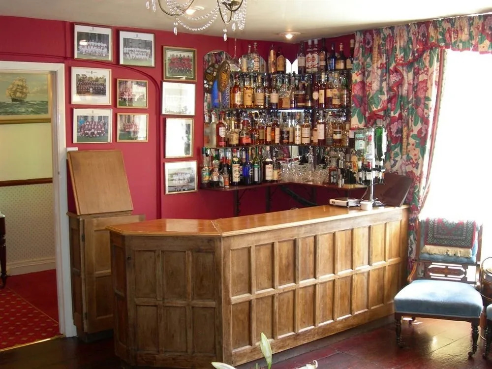 Meryan House Hotel