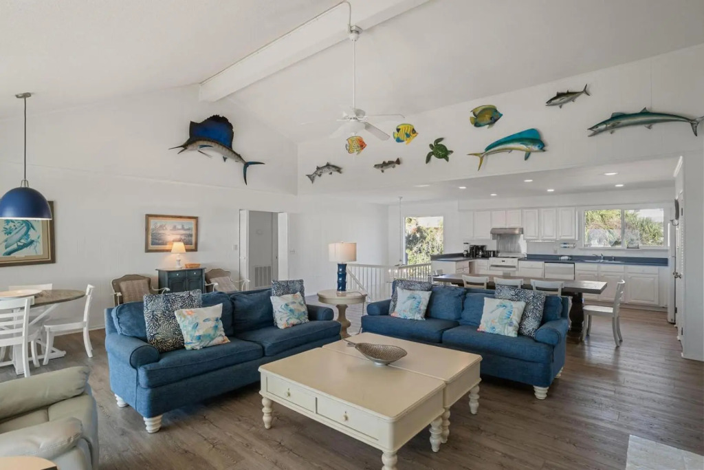 474 Tarpon Blvd