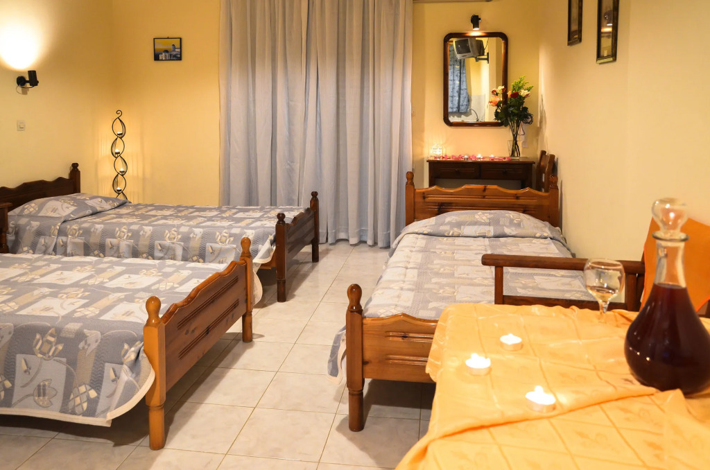 Artemis Room
