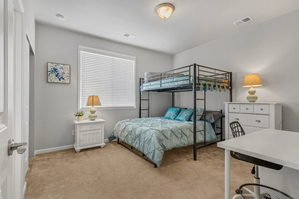 Your Family's Colorado Adventure Retreat 4 Bedroom Home by Redawning