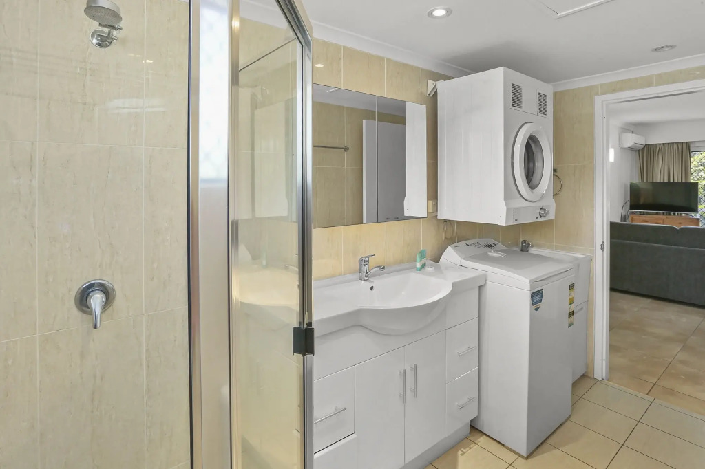 Agincourt Beachfront Apartments