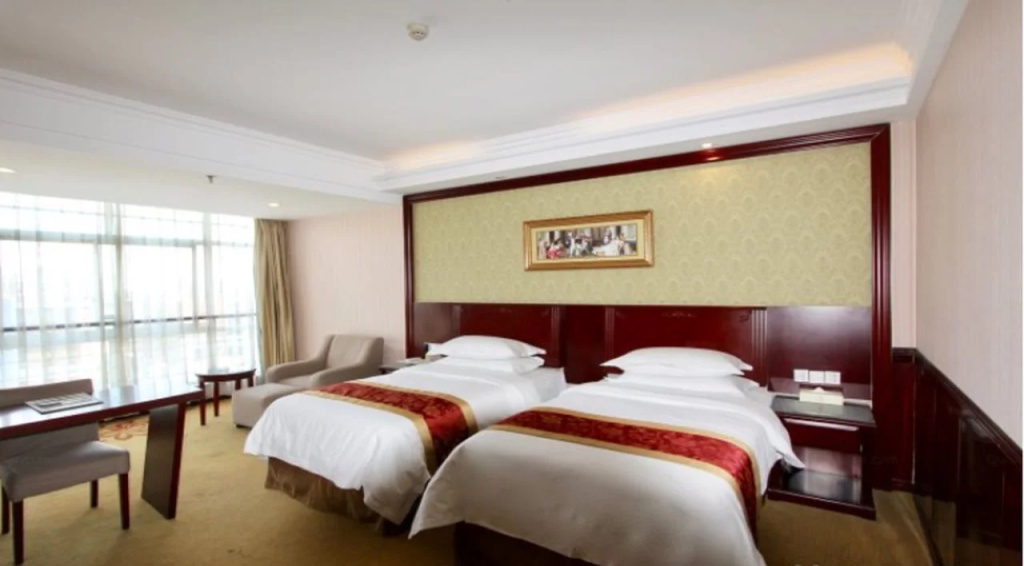 Vienna Hotel Zhejiang Haining Yancang Branch