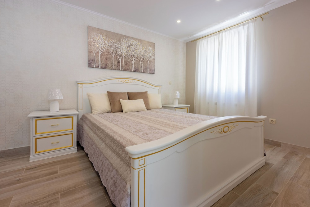 Villa Green Point