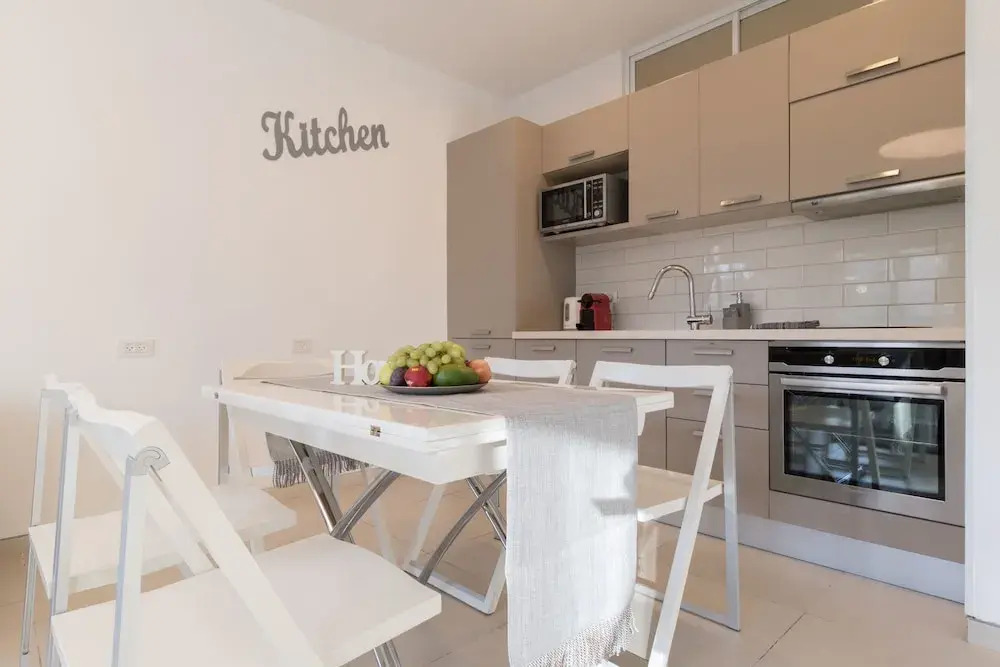 Kook Isrentals - ApartHotels In City Center