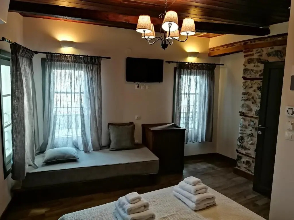RiverBed Traditional Guest House