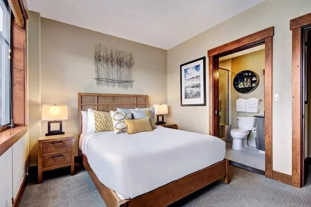 One Ski Hill Place S8322