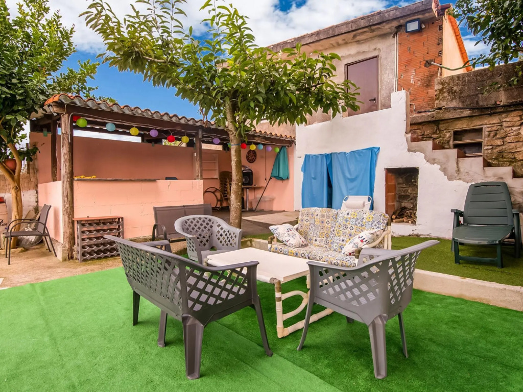 Spacious holiday home in Santiago de Compostela with pool