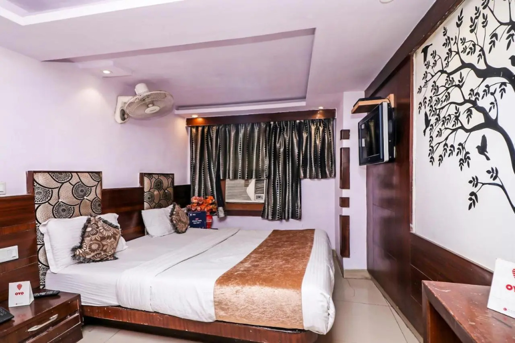 Anoop Hotel