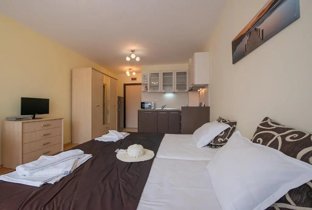 Admiral Plaza Holiday Apartments