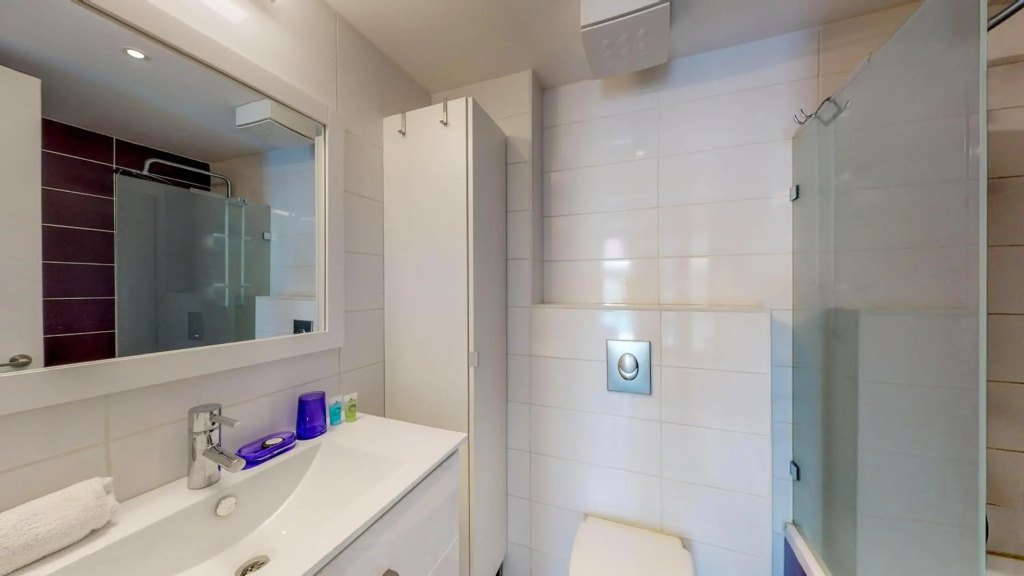 Luminous 3BR in Florentine
