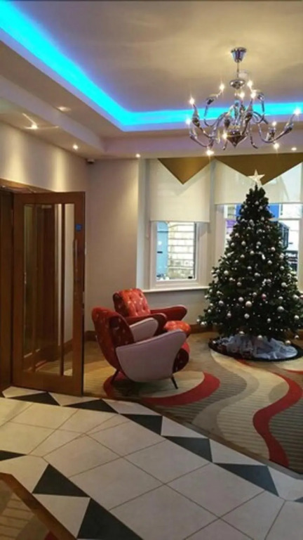 Prom Hotel