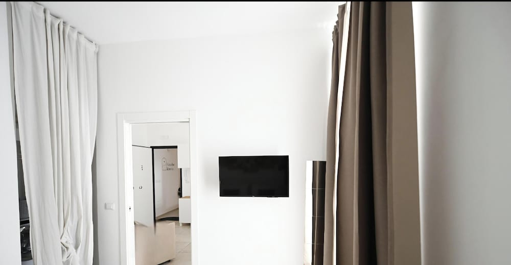 Paradise Rooms