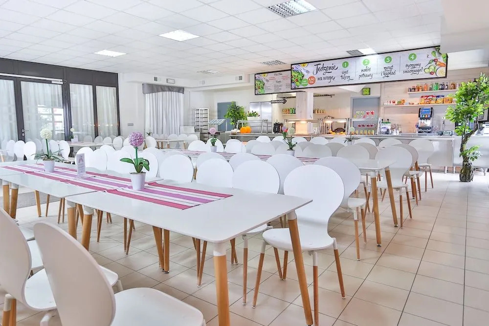Hotel Kompleks Beskid z basenem i stokiem narciarskim - blisko Babiej Góry