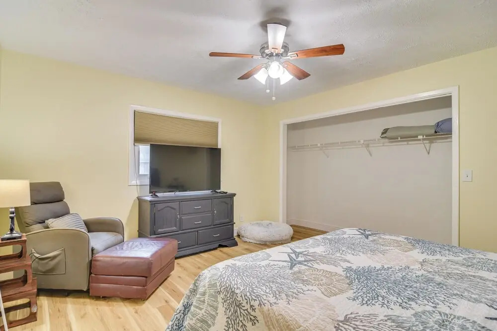 Pet-friendly Tampa Bay Getaway: Walk to the Water!