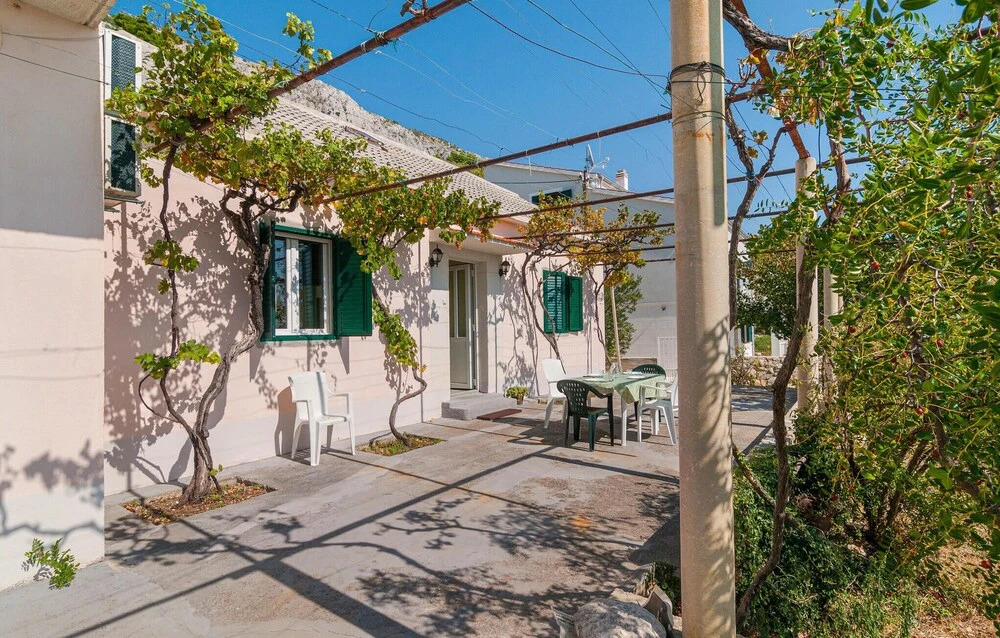Amazing Home in Lokva Rogoznica With Wifi and 2 Bedrooms