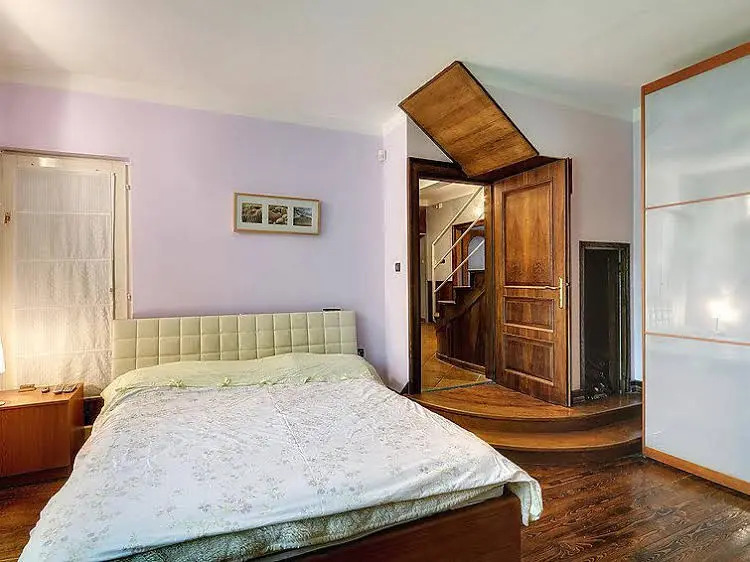 5-room House 300 M2 On 3 Levels - Inh 26452