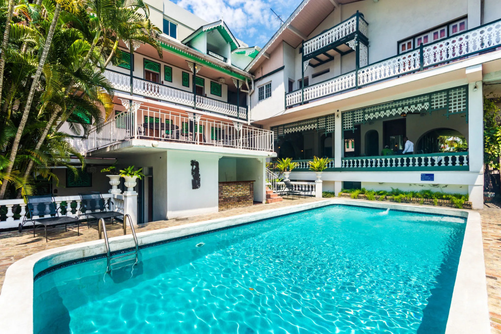 Kinam Hotel