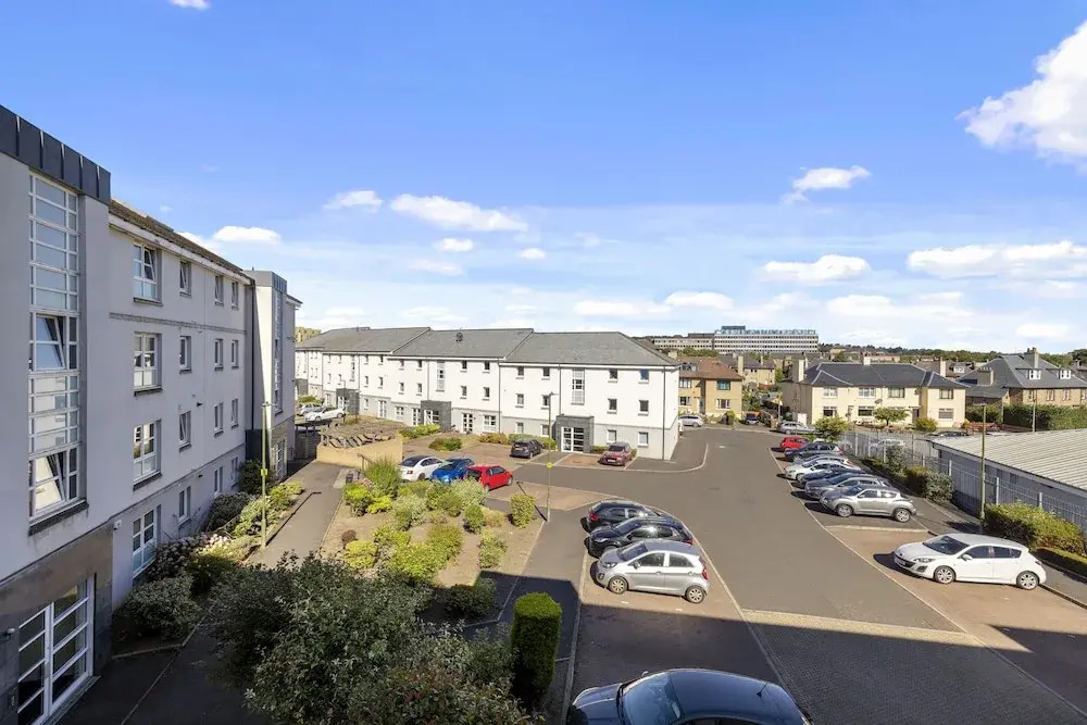 JOIVY Stunning 2-Bed Flat W/ Free Parking