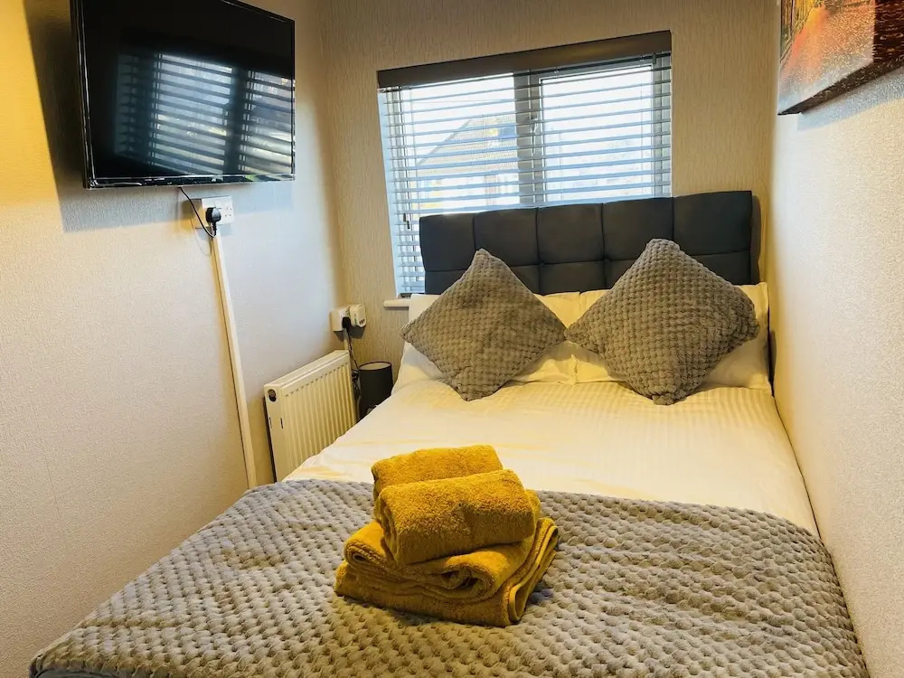 Beautiful 4-bed House in Birmingham Airport NEC