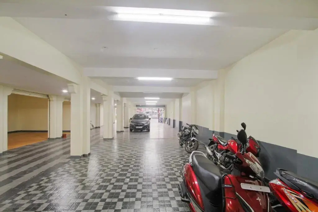 OYO Flagship 70326 Hotel HARI Palace