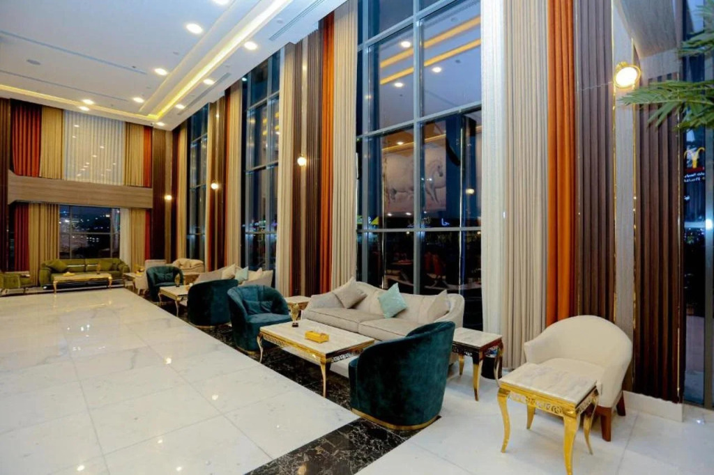 TULIP PLAZA - By Le Park Concord