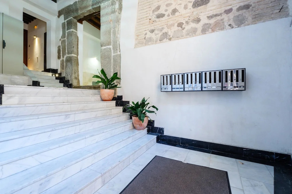 Alcana Suites by Toledo AP