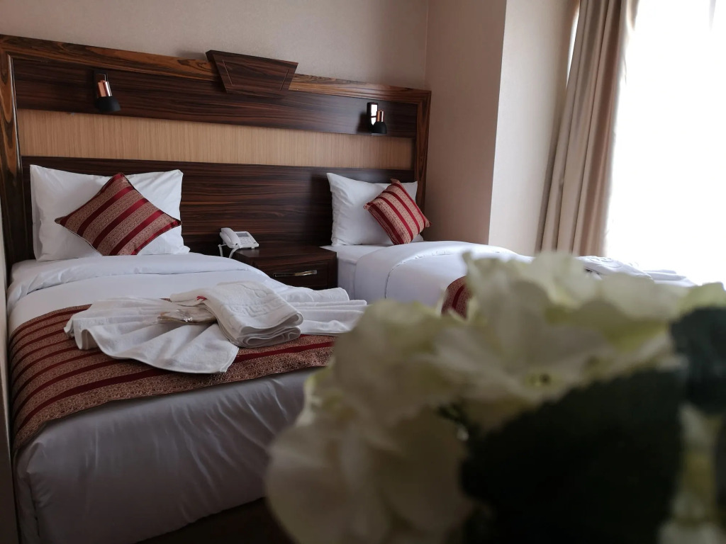 Vision Deluxe Hotel