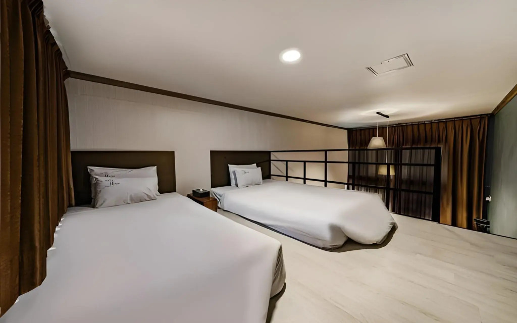 Hotel Hue Loft