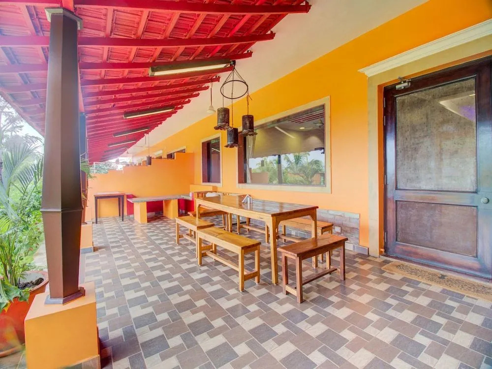 Capital O 37435 La Papa Resort