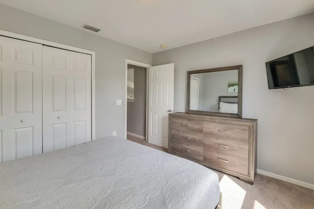 Private Pool & Hot Tub: Modern Davenport Home!