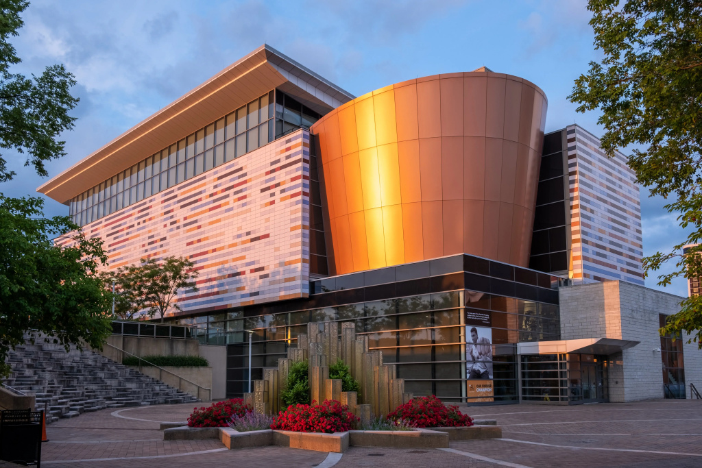 Crowne Plaza Louisville Airport Expo Ctr by IHG