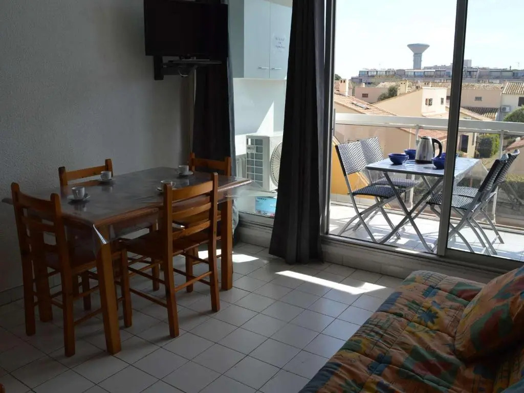 Appartement Le Grau-du-Roi, 1 pièce, 4 personnes - FR-1-250-160