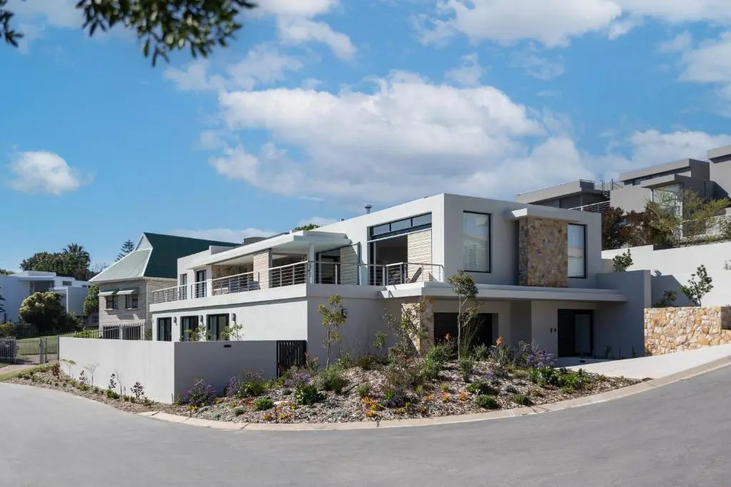 Sunset Villa - Luxury Villa 150m from the beach - top floor only