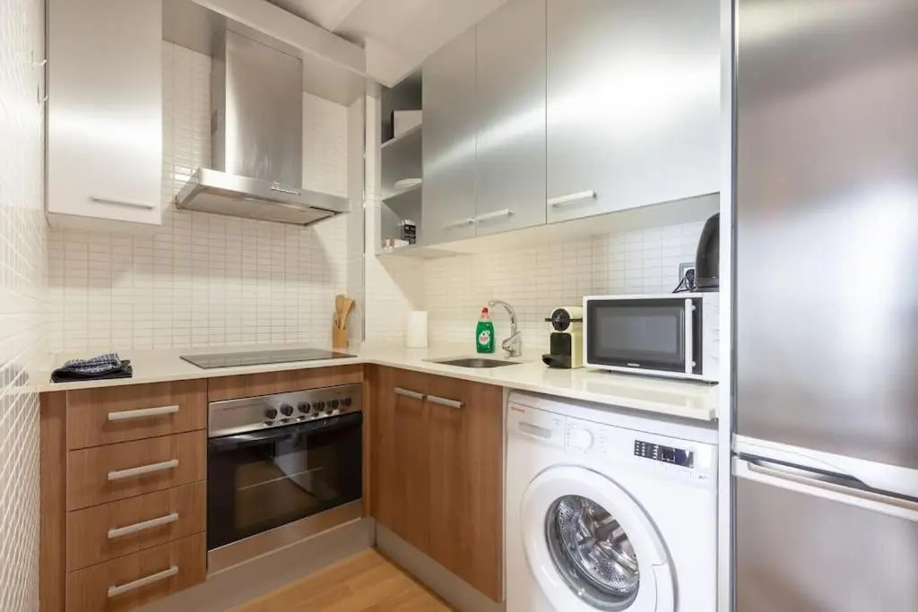Beautiful Apartment in Abat Street by Batuecas