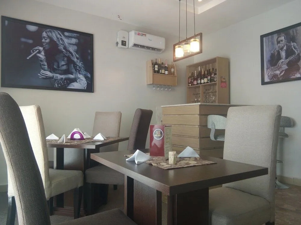 Moz 1 Executive Guest House