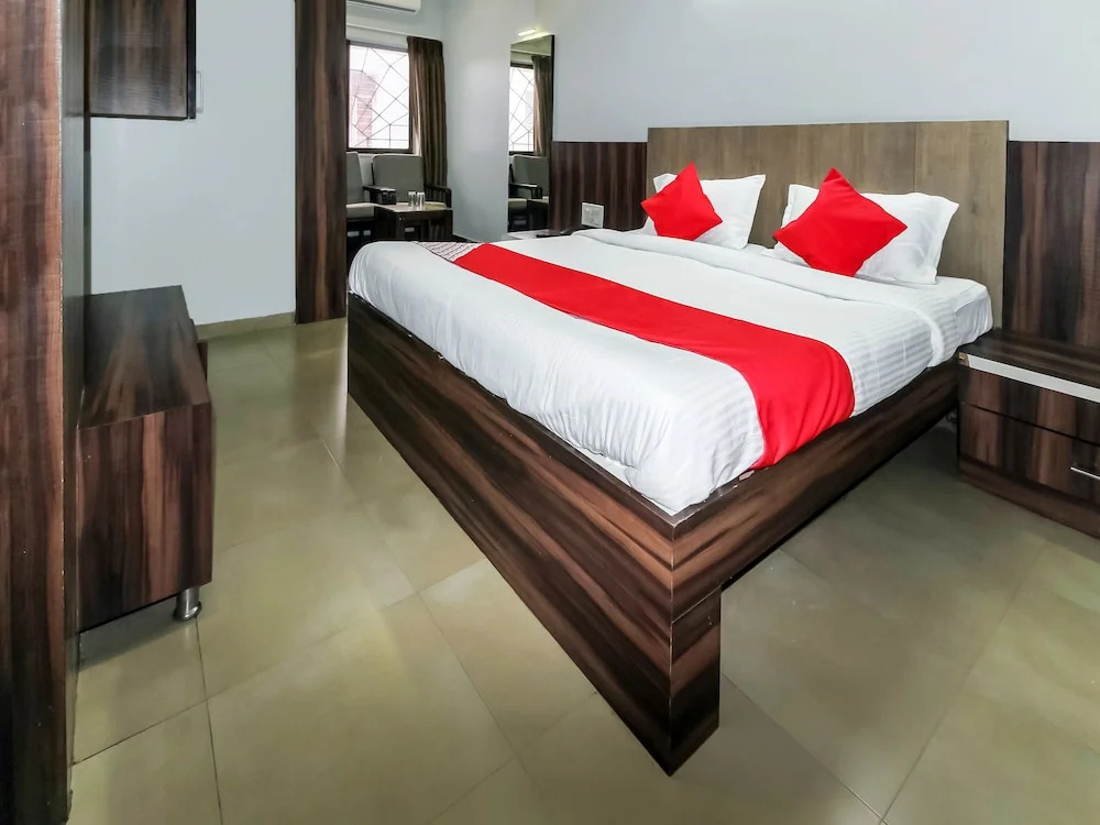 OYO 12522 Hotel Panchganga