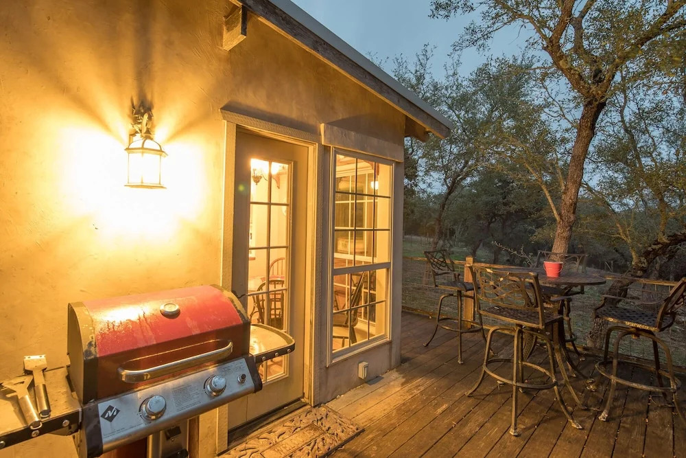 Little Rock 'N' Woodv 2 Bedrooms 2 Bathrooms Home