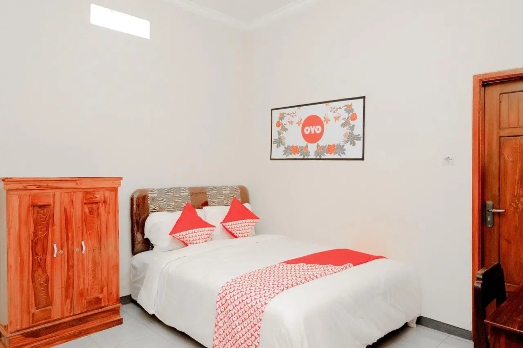RedDoorz near BNS 3 Kota Wisata Batu